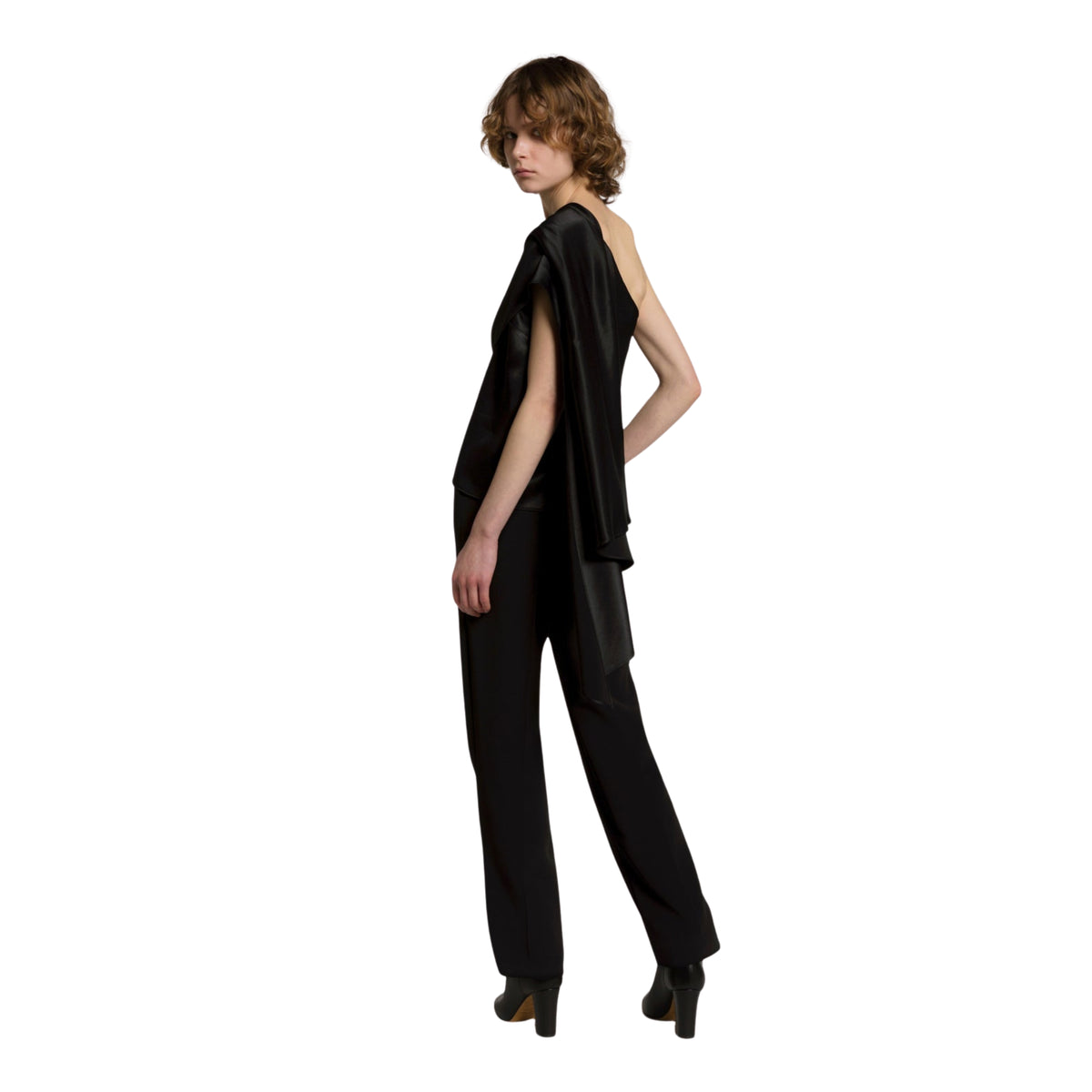 Top monospalla in satin con drappeggio 